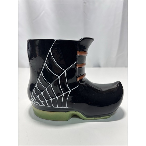 Yankee Candle Halloween Black Witch Boot Jar Holder With Web Scary - Picture 1 of 9